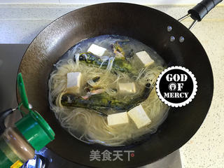秋季美容养生药膳黄颡鱼枸杞汤面的做法步骤:8