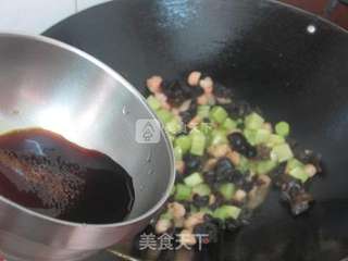 云耳炒笋丁的做法步骤:9