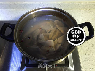 节日餐桌的必备菜爆炒腰花的做法步骤:9