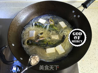 秋季美容养生药膳黄颡鱼枸杞汤面的做法步骤:7