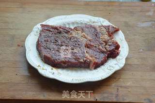 简简单单更美味——红酒牛排的做法步骤:3