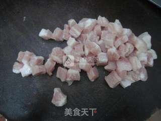 云耳炒笋丁的做法步骤:2