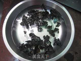 云耳炒笋丁的做法步骤:4