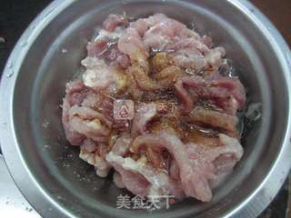三丝炒河粉的做法步骤:2
