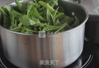 3种家常紫菜包饭(牛肉,金枪鱼,蛋卷)的做法步骤:2