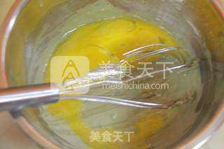 抹茶卷~让你爱上抹茶的清香和内馅的甜蜜的做法步骤:5