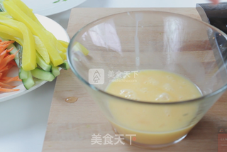 3种家常紫菜包饭(牛肉,金枪鱼,蛋卷)的做法步骤:3