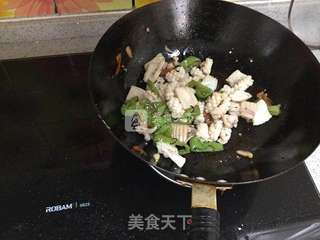 辣炒鱿鱼卷的做法步骤：6