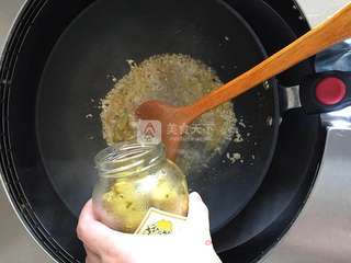 酸汤肥牛的做法步骤:12