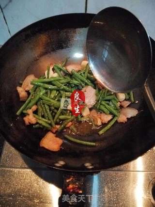农家小菜—烧汁长豆角的做法步骤:9
