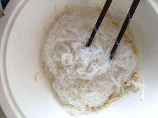 酸汤肥牛的做法步骤:18
