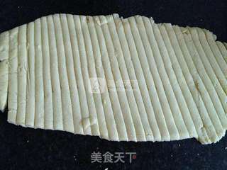 宝宝的最爱——酥脆小馒头的做法步骤:5