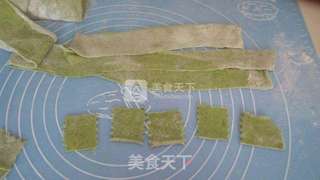 菠菜鸡蛋面的做法步骤:7