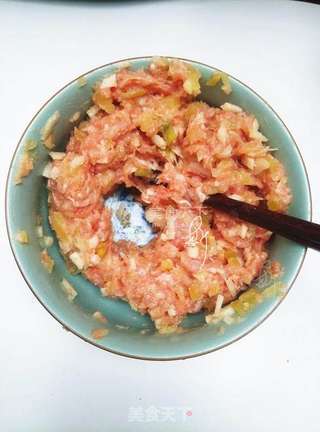 榨菜鲜肉锅贴的做法步骤:10