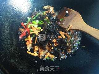 鱼香肉丝的做法步骤:10