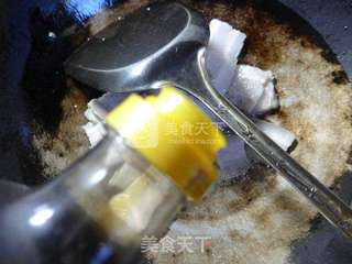 尖椒五花肉炒莲藕的做法步骤:5