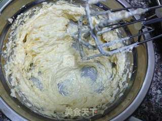 红茶牛角小西饼的做法步骤:7