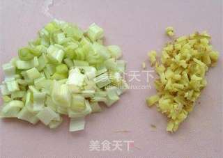 酱爆肉末卷心菜的做法步骤:2