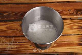 肉松戚风蛋糕卷(烤箱做蛋糕)的做法步骤:9