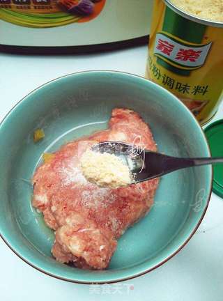 榨菜鲜肉锅贴的做法步骤:8