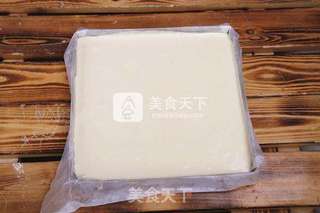 肉松戚风蛋糕卷(烤箱做蛋糕)的做法步骤:15
