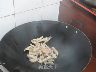 杏鲍菇卤鸡爪的做法步骤:6