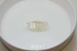 燕窝挑毛泡发的做法步骤:2