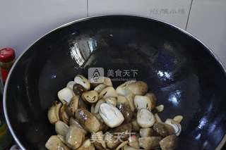 耗油烩鲜莲草菇的做法步骤:11