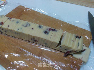 奶香蔓越莓饼干的做法步骤:11