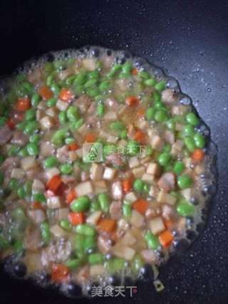 杂蔬炒毛豆的做法步骤:6