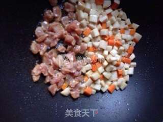 杂蔬炒毛豆的做法步骤:4