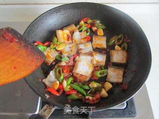 酸豆角回锅肉的做法步骤:7