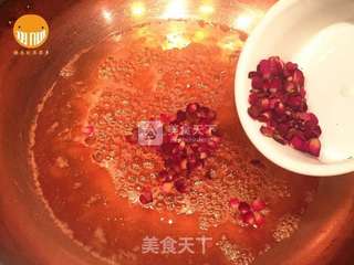 玫瑰苹果糖浆的做法步骤:12