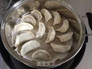牛肉圆葱蒸饺的做法步骤:27