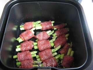 芦笋牛肉卷的做法步骤:10