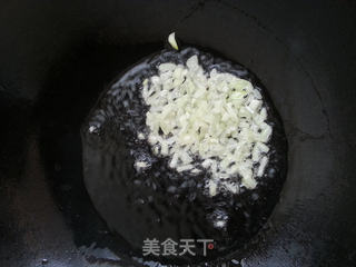 黄瓜红椒炒豆皮的做法步骤:3