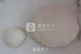 熊猫包子的做法步骤:2