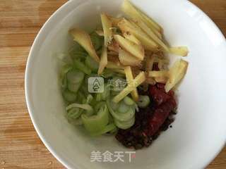土豆炖鸡肉的做法步骤:7