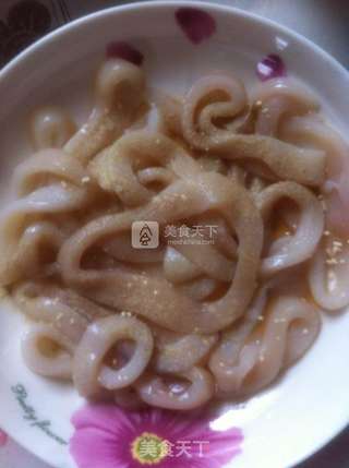 香炸鱿鱼圈的做法步骤:2