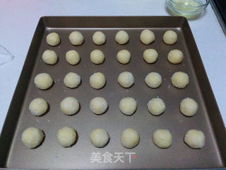 蛋黄椰蓉酥的做法步骤:10