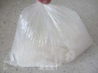核桃仁酸奶纸杯蛋糕的做法步骤:3