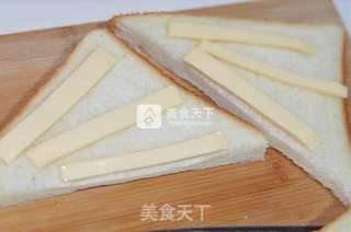鸡蛋香肠三明治的做法步骤:5