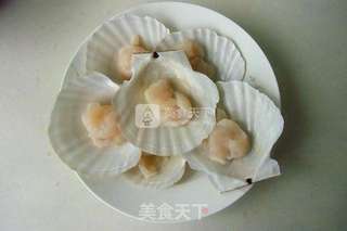 蒜蓉粉丝蒸扇贝的做法步骤:2