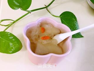 银耳雪梨水的做法步骤:3