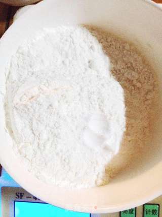 初恋清新的味道——蝴蝶结饼干的做法步骤:4