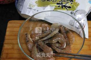 避风塘炒虾的做法步骤:3