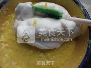酸奶戚风蛋糕的做法步骤:13