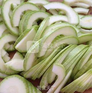 素炒西葫芦的做法步骤:2