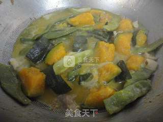 南瓜炖豆角的做法步骤:7