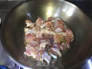 香菇板栗鸡腿煲的做法步骤:10